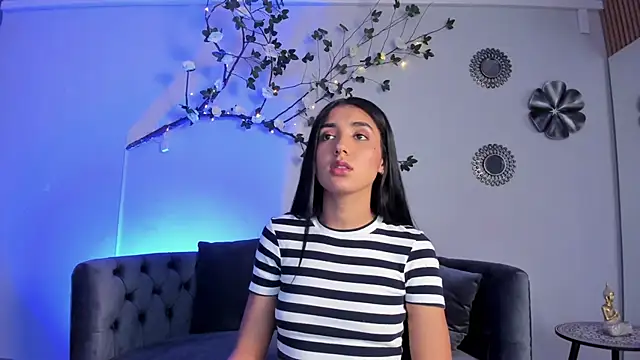 Snapshot of cloe_taylor__ chatting on November 3, 8:10 pm cloe taylor online show from November 3, 8:10 pm