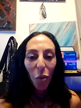 Snapshot of inkdhollow1 chatting on October 1, 1:11 am inkdhollow1 online show from October 1, 1:11 am