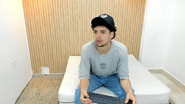 ISRAEL GRAY online show from October 17, 7:16 pm