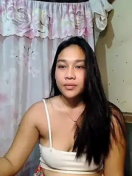 Snapshot of luna_light23 chatting on October 3, 8:39 pm luna light23 online show from October 3, 8:39 pm