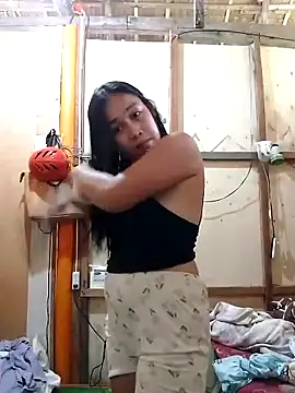 Snapshot of luna_light23 chatting on October 24, 6:21 am luna light23 online show from October 24, 6:21 am