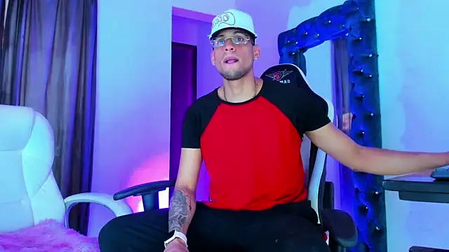 daddys insanee online show from November 28, 6:10 pm