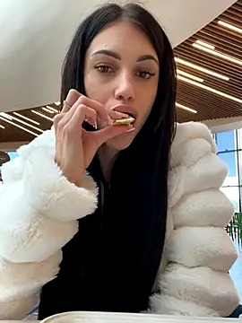 ilariea girl online show from October 1, 2:01 pm