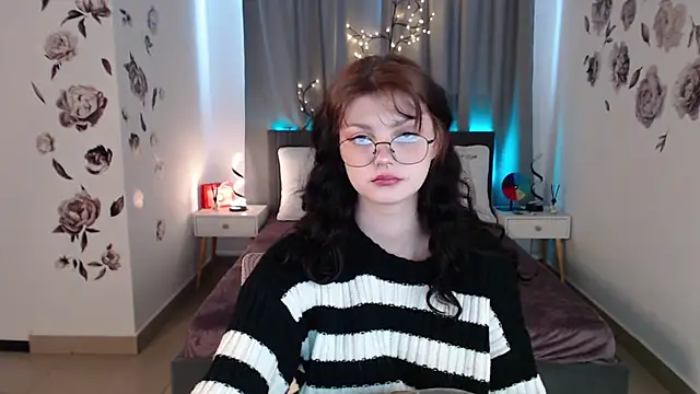 Snapshot of MileyRood chatting on November 24, 1:16 am MileyRood online show from November 24, 1:16 am