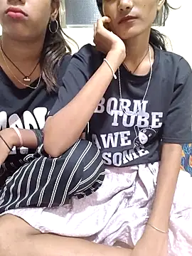 Snapshot of Unique_girls90 chatting on October 18, 3:46 pm Unique girls90 online show from October 18, 3:46 pm