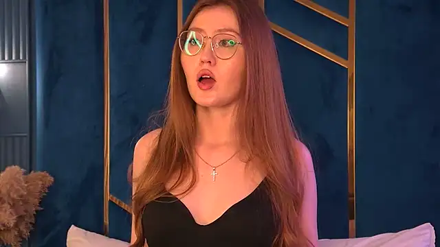 Snapshot of LisaFoxs chatting on October 1, 1:39 pm LisaFoxs online show from October 1, 1:39 pm