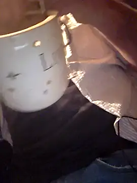 DeeBestEver online show from November 25, 8:14 am