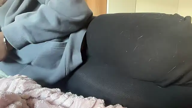 nanaisbackk online show from October 7, 2:36 pm