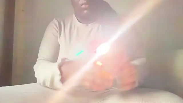 nanaisbackk online show from October 10, 6:23 am