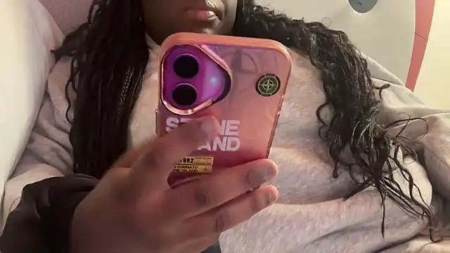 nanaisbackk online show from December 22, 10:01 am