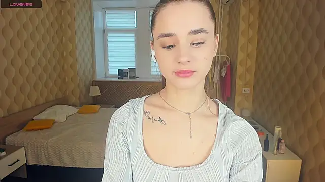 JinnyMcie online show from November 9, 10:02 am