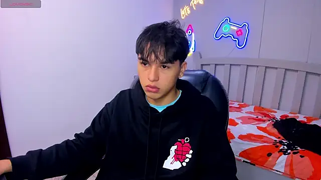 StiwenTwink online show from October 13, 1:55 pm