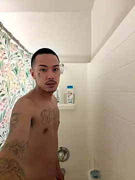 Loadedeggs online show from October 16, 1:56 pm