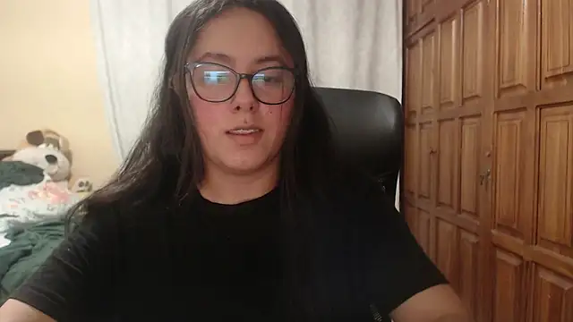 Venus cat  online show from April 7, 1:17 am