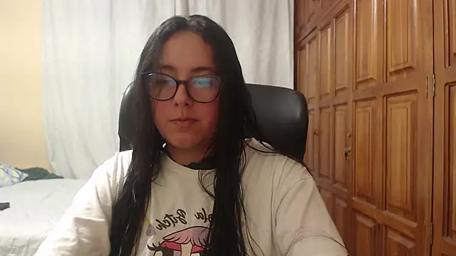 Venus cat  online show from April 24, 3:09 am