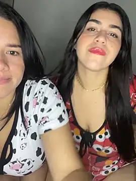 Snapshot of sindyy_01 chatting on October 11, 4:01 am sindyy 01 online show from October 11, 4:01 am