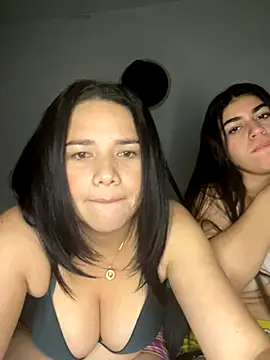 Snapshot of sindyy_01 chatting on October 17, 4:59 am sindyy 01 online show from October 17, 4:59 am