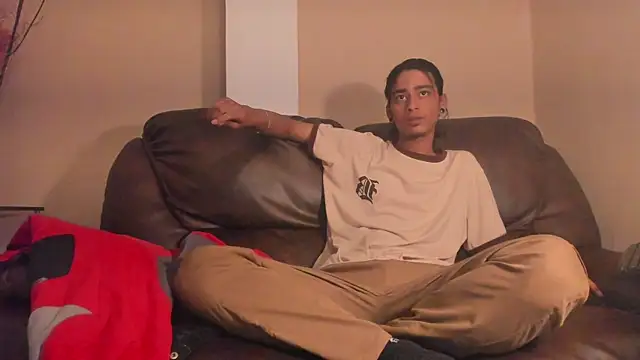 Snapshot of Dickie_Dicking chatting on October 24, 8:27 pm Dickie Dicking online show from October 24, 8:27 pm