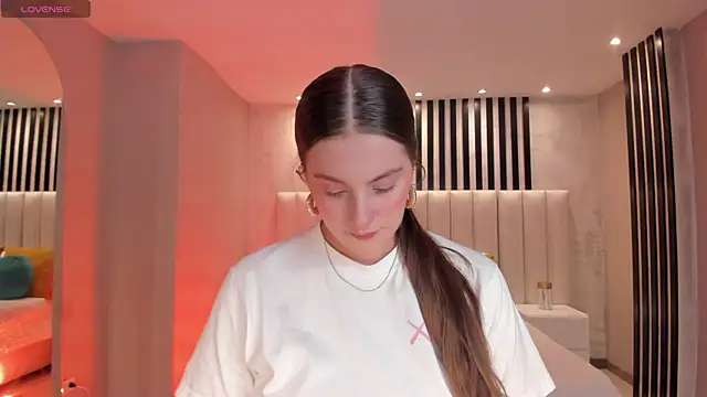 ZoeyWalker  online show from November 7, 11:32 am