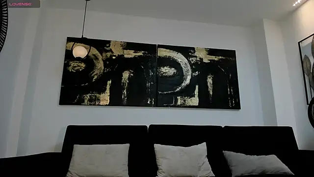 EmilyJohnsonX1 online show from December 3, 3:14 am