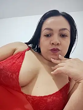 Snapshot of LindaSalo33 chatting on October 12, 8:30 pm LindaSalo33 online show from October 12, 8:30 pm