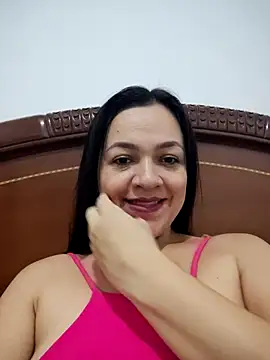 Snapshot of LindaSalo33 chatting on October 25, 4:31 am LindaSalo33 online show from October 25, 4:31 am