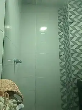 Snapshot of channel_brooks chatting on December 3, 1:31 pm channel brooks online show from December 3, 1:31 pm