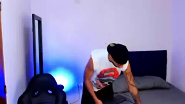 theo sky1 online show from November 10, 2:38 pm