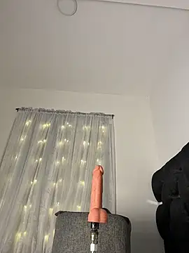 MerliaSsomer online show from October 29, 12:40 pm