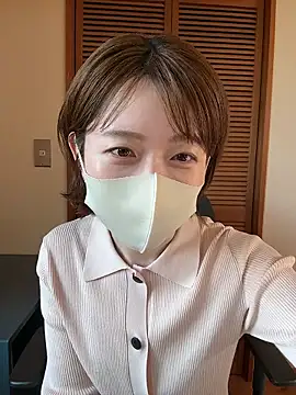 momo yuipu online show from October 9, 1:58 am