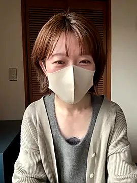 momo yuipu online show from October 15, 1:06 am