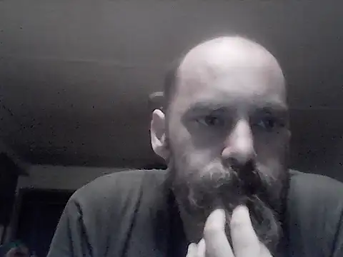 Snapshot of crazyheratic8 chatting on November 13, 11:25 pm crazyheratic8 online show from November 13, 11:25 pm