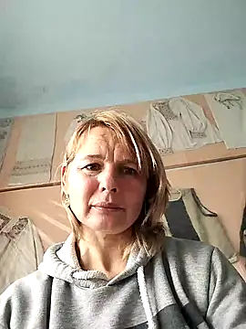 Snapshot of Masha412111 chatting on November 7, 9:42 am Masha412111 online show from November 7, 9:42 am