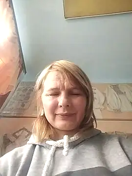 Snapshot of Masha412111 chatting on November 20, 8:14 am Masha412111 online show from November 20, 8:14 am