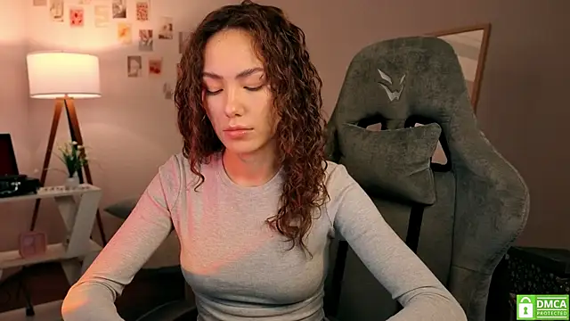 Snapshot of branchwithflowerss chatting on November 5, 11:32 am branchwithflowerss online show from November 5, 11:32 am