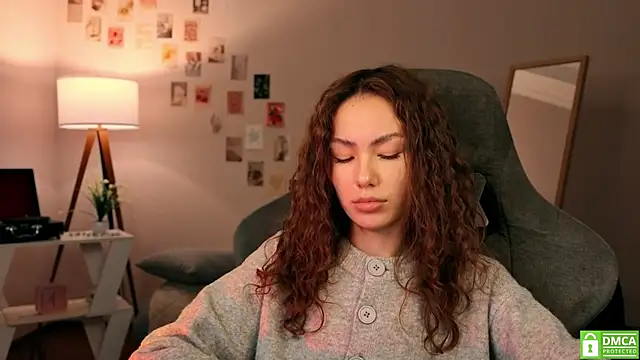 Snapshot of branchwithflowerss chatting on November 7, 11:32 am branchwithflowerss online show from November 7, 11:32 am