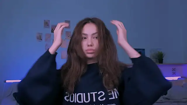 Snapshot of branchwithflowerss chatting on November 29, 5:54 am branchwithflowerss online show from November 29, 5:54 am