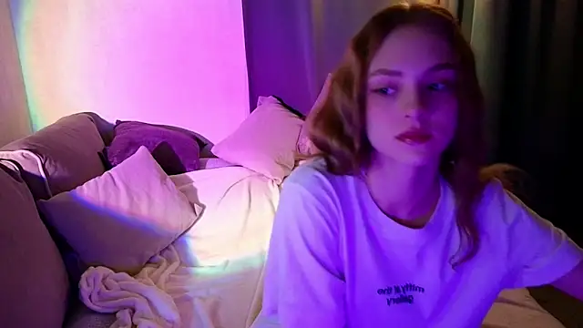 Snapshot of midnightMaya chatting on October 16, 9:27 pm midnightMaya online show from October 16, 9:27 pm