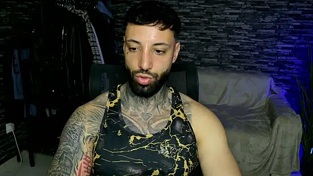 MasculineGuy99 online show from May 4, 9:33 pm