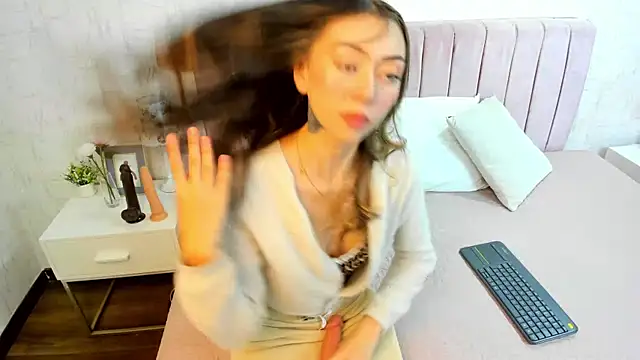 Olivia johansson online show from October 11, 4:44 am