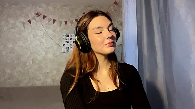 TeresitaLish online show from October 9, 2:37 pm