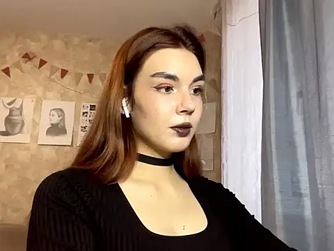 TeresitaLish online show from October 16, 2:07 pm
