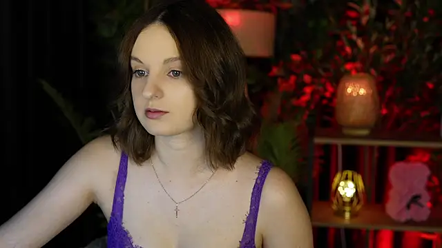 Snapshot of xoxo_molly chatting on October 5, 1:31 pm xoxo molly online show from October 5, 1:31 pm