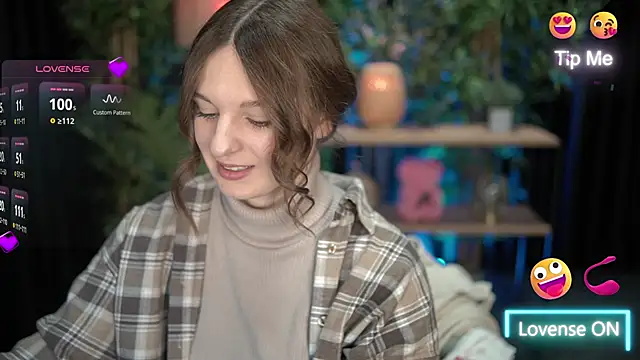 Snapshot of xoxo_molly chatting on October 30, 9:15 pm xoxo molly online show from October 30, 9:15 pm