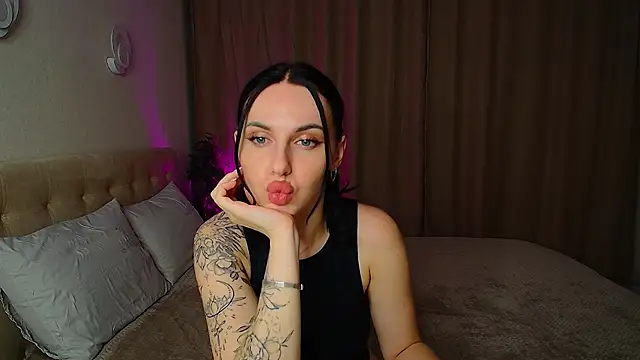 Poison inyour Mind   online show from November 17, 5:19 pm