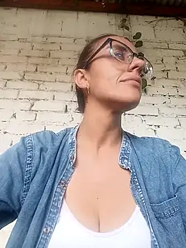 Jade 1-9 online show from October 31, 3:13 pm