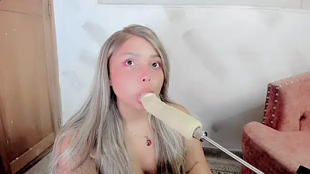 Molly Logan online show from February 22, 8:18 pm