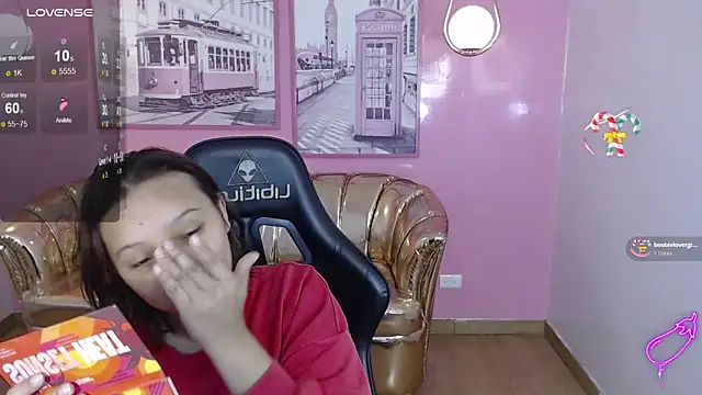 mia foster t online show from November 26, 1:01 pm