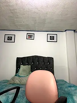 Snapshot of mitschellfox21 chatting on October 11, 8:46 am mitschellfox21 online show from October 11, 8:46 am