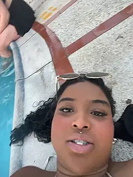 mitschellfox21 online show from April 2, 10:51 pm